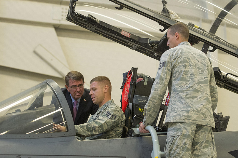 Defense Secretary Ash Carter speaking with Air Force aircraft maintainers.