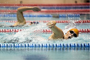 AU.S., British Athletes Compete in Swimming