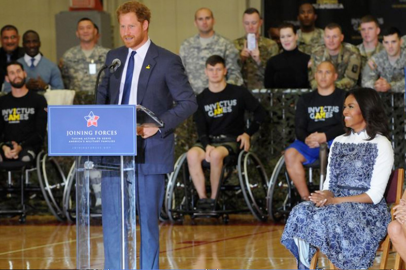 Prince Harry talks to wounded warriors